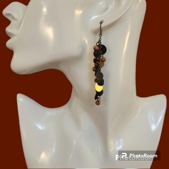 3/$30 VTG Shell Sequin Wood Beaded Cluster Dangle Hook Earrings - Picture 1 of 5